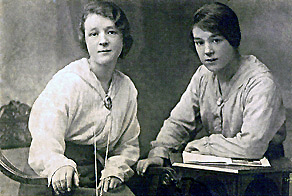 Bertha and Eveline Hulme